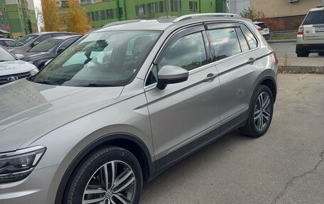 Volkswagen Tiguan II, 2019 год, 2 850 000 рублей, 2 фотография