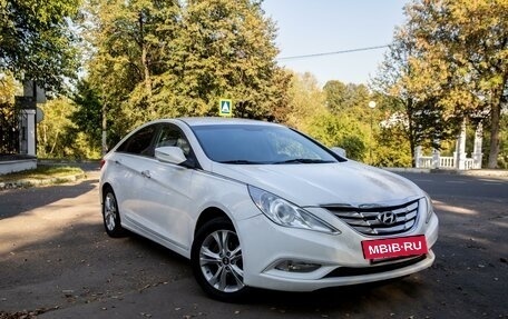 Hyundai Sonata VI, 2012 год, 1 200 000 рублей, 2 фотография