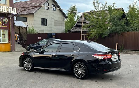 Toyota Camry, 2019 год, 2 950 000 рублей, 9 фотография