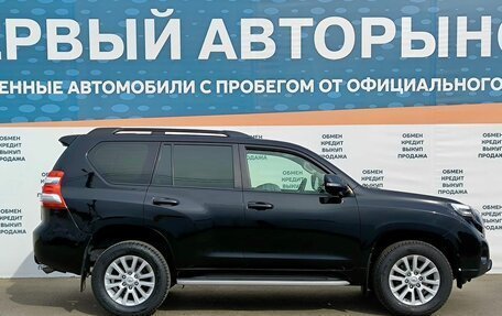 Toyota Land Cruiser Prado 150 рестайлинг 2, 2013 год, 3 199 000 рублей, 4 фотография