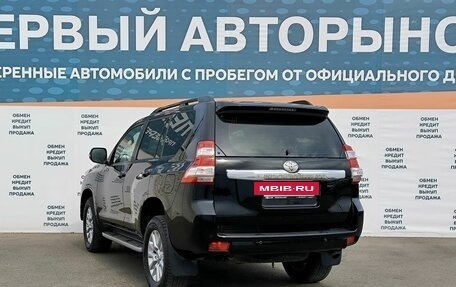 Toyota Land Cruiser Prado 150 рестайлинг 2, 2013 год, 3 199 000 рублей, 7 фотография