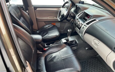 Mitsubishi Pajero Sport II рестайлинг, 2013 год, 1 850 000 рублей, 13 фотография