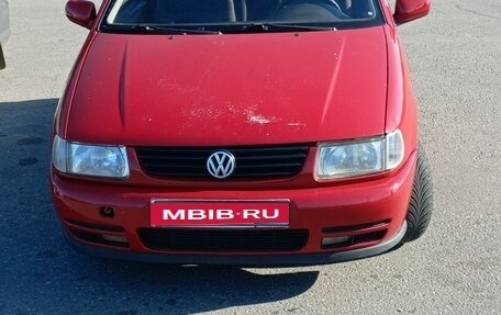 Volkswagen Polo III рестайлинг, 1999 год, 195 000 рублей, 1 фотография