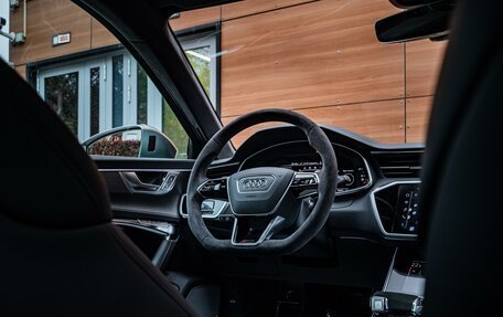 Audi RS 6, 2023 год, 22 990 000 рублей, 25 фотография