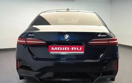 BMW 5 серия, 2023 год, 11 000 000 рублей, 4 фотография