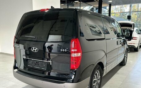 Hyundai H-1 II рестайлинг, 2018 год, 3 299 900 рублей, 5 фотография