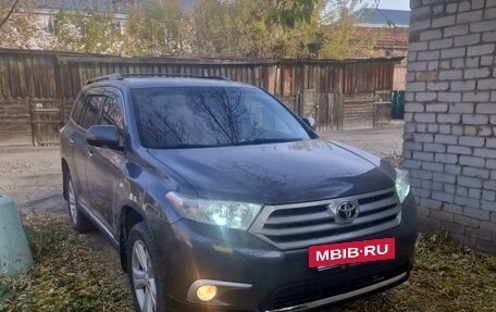 Toyota Highlander III, 2011 год, 2 000 000 рублей, 12 фотография