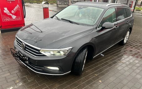 Volkswagen Passat B8 рестайлинг, 2020 год, 3 500 000 рублей, 5 фотография