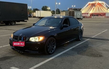 BMW 3 серия, 2006 год, 1 050 000 рублей, 2 фотография