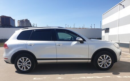 Volkswagen Touareg III, 2013 год, 2 890 000 рублей, 4 фотография