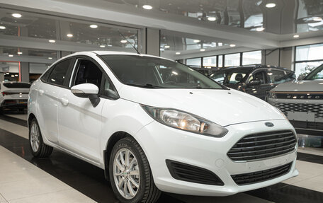 Ford Fiesta, 2015 год, 990 000 рублей, 3 фотография