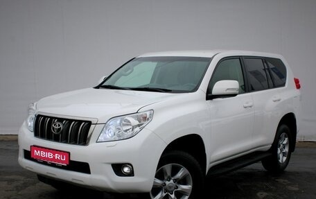 Toyota Land Cruiser Prado 150 рестайлинг 2, 2013 год, 3 190 000 рублей, 1 фотография