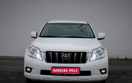 Toyota Land Cruiser Prado 150 рестайлинг 2, 2013 год, 3 190 000 рублей, 2 фотография