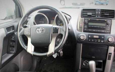 Toyota Land Cruiser Prado 150 рестайлинг 2, 2013 год, 3 190 000 рублей, 15 фотография