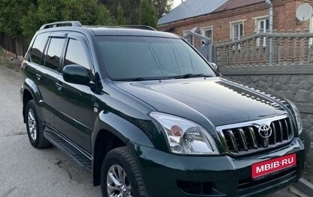 Toyota Land Cruiser Prado 120 рестайлинг, 2005 год, 2 600 000 рублей, 1 фотография