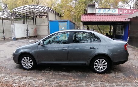 Volkswagen Jetta VI, 2010 год, 660 000 рублей, 4 фотография