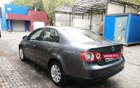 Volkswagen Jetta VI, 2010 год, 660 000 рублей, 3 фотография