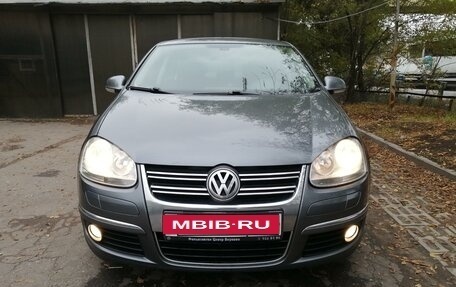 Volkswagen Jetta VI, 2010 год, 660 000 рублей, 1 фотография