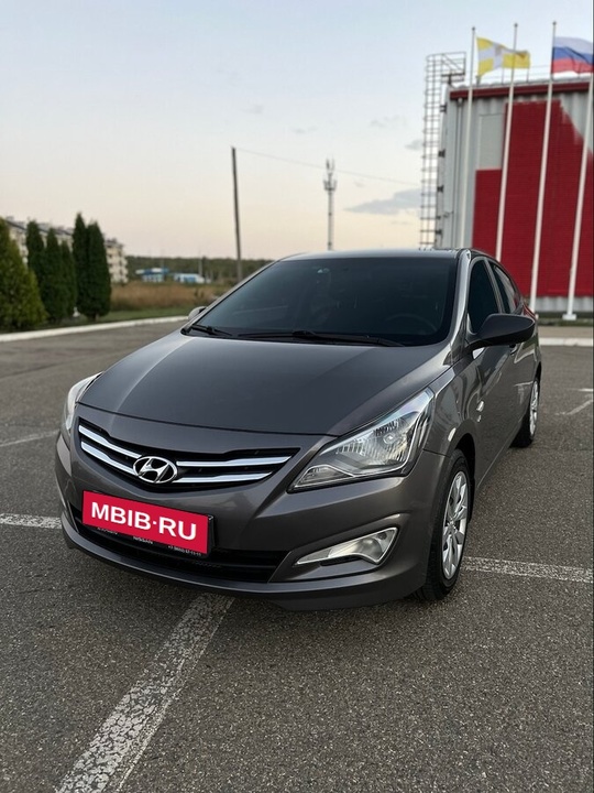 Hyundai Solaris II, 2017 год, 370 000 рублей, 3 фотография