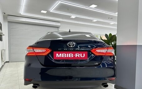 Toyota Camry, 2018 год, 3 370 000 рублей, 4 фотография