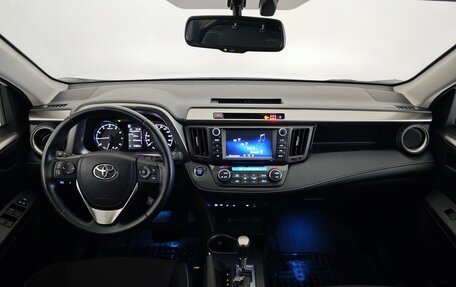 Toyota RAV4, 2019 год, 2 999 000 рублей, 14 фотография