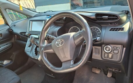 Toyota Wish II, 2011 год, 1 300 000 рублей, 14 фотография