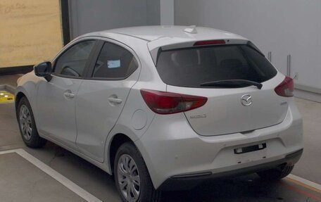 Mazda 2 III, 2020 год, 980 000 рублей, 2 фотография