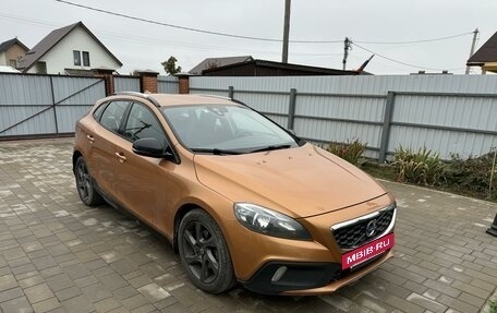 Volvo V40 II рестайлинг, 2014 год, 1 300 000 рублей, 2 фотография