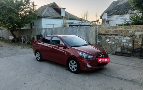 Hyundai Solaris II рестайлинг, 2012 год, 850 000 рублей, 4 фотография