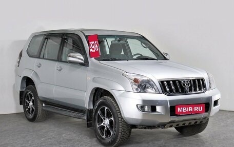 Toyota Land Cruiser Prado 120 рестайлинг, 2007 год, 2 670 000 рублей, 2 фотография