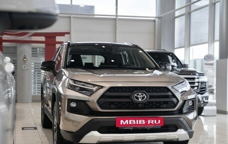 Toyota RAV4, 2024 год, 5 600 000 рублей, 3 фотография