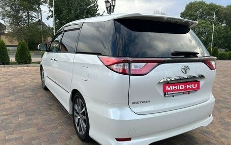 Toyota Estima III рестайлинг -2, 2016 год, 2 830 000 рублей, 4 фотография