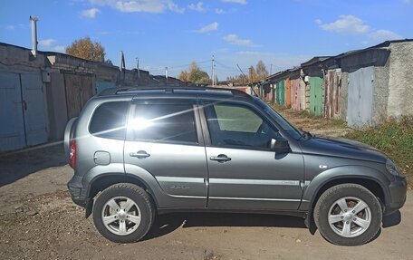 Chevrolet Niva I рестайлинг, 2015 год, 780 000 рублей, 2 фотография