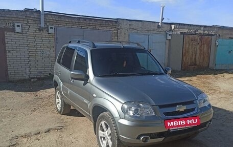 Chevrolet Niva I рестайлинг, 2015 год, 780 000 рублей, 3 фотография