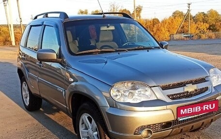 Chevrolet Niva I рестайлинг, 2015 год, 780 000 рублей, 7 фотография