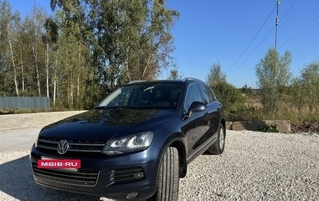 Volkswagen Touareg III, 2013 год, 2 700 000 рублей, 2 фотография