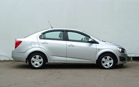 Chevrolet Aveo III, 2013 год, 985 000 рублей, 4 фотография