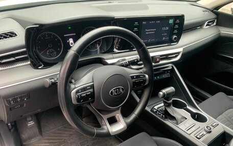 KIA K5, 2021 год, 2 650 000 рублей, 24 фотография