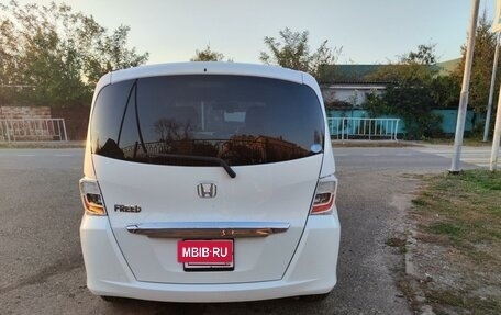 Honda Freed I, 2013 год, 1 289 000 рублей, 7 фотография