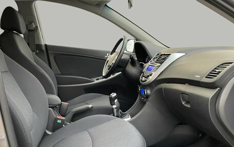 Hyundai Solaris II рестайлинг, 2011 год, 1 040 000 рублей, 11 фотография