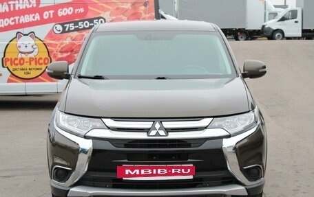 Mitsubishi Outlander III рестайлинг 3, 2018 год, 2 299 000 рублей, 2 фотография