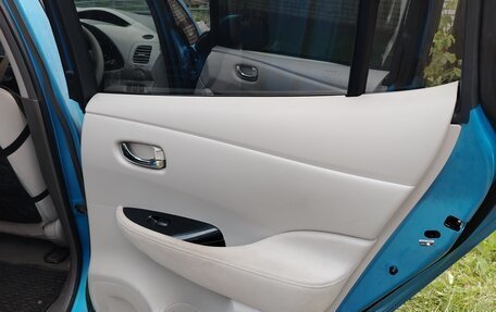 Nissan Leaf I, 2011 год, 696 000 рублей, 16 фотография