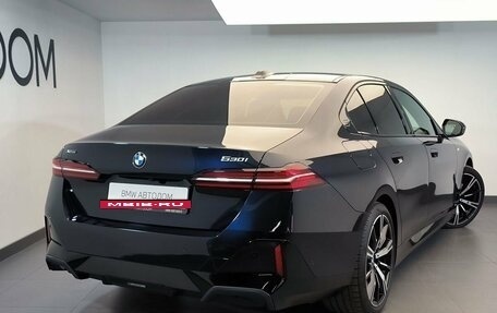 BMW 5 серия, 2023 год, 11 000 000 рублей, 3 фотография