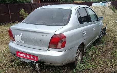 Toyota Platz, 2001 год, 60 000 рублей, 2 фотография