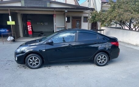 Hyundai Solaris II рестайлинг, 2013 год, 890 000 рублей, 2 фотография