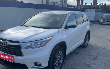 Toyota Highlander III, 2014 год, 3 050 000 рублей, 2 фотография