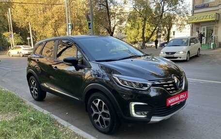 Renault Kaptur I рестайлинг, 2020 год, 1 650 000 рублей, 2 фотография