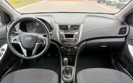 Hyundai Solaris II рестайлинг, 2015 год, 1 086 500 рублей, 14 фотография