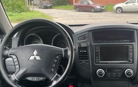 Mitsubishi Pajero IV, 2011 год, 1 860 000 рублей, 7 фотография