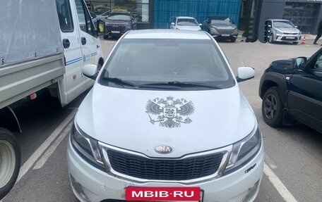 KIA Rio III рестайлинг, 2013 год, 900 000 рублей, 4 фотография